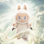 LABUBU OS MONSTROS –Anjo nas Nuvens Boneca de Vinil
